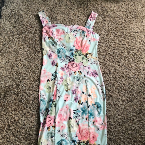 NWOT CBR Floral Dress - Picture 2 of 6
